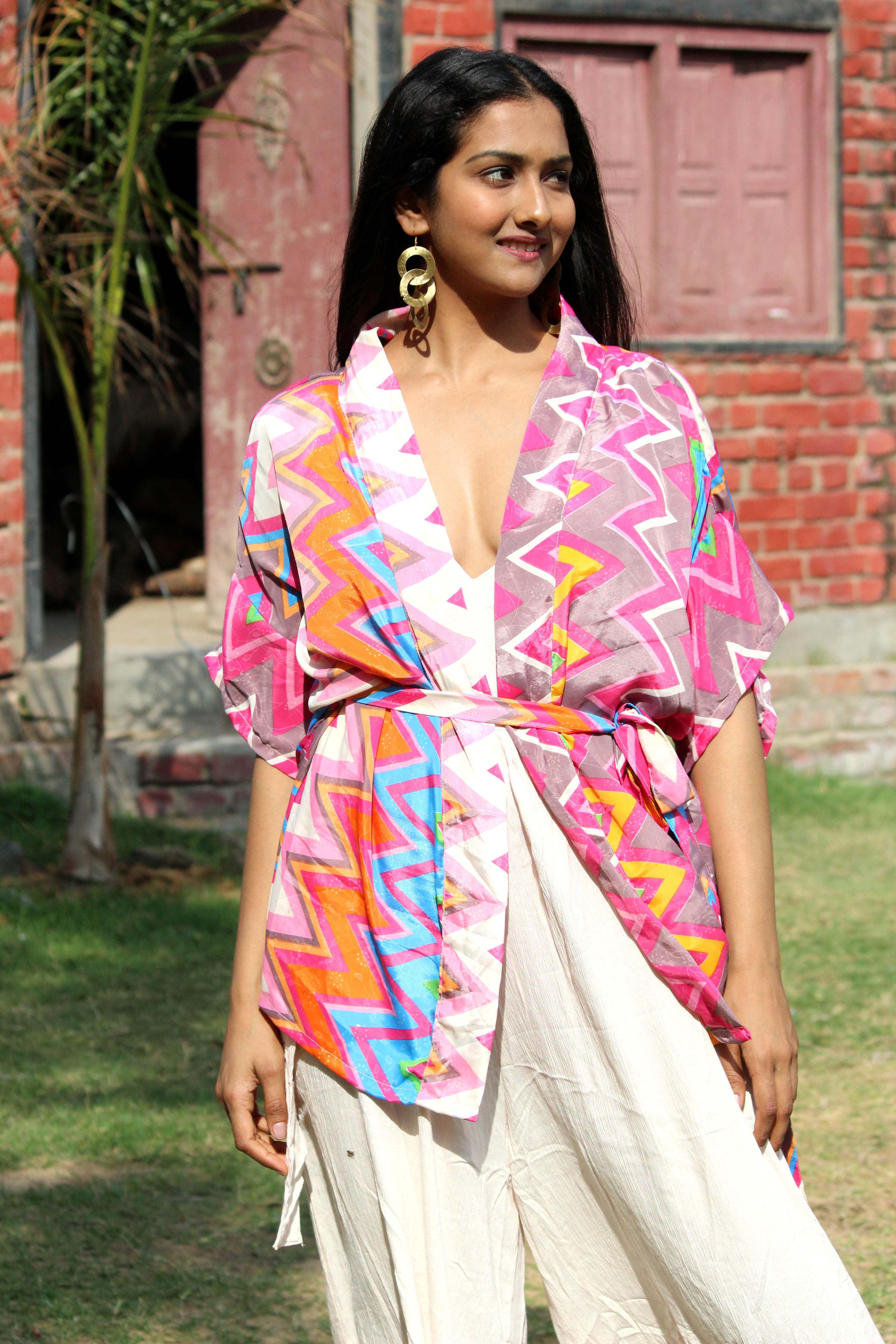 Kimono court avec ceinture