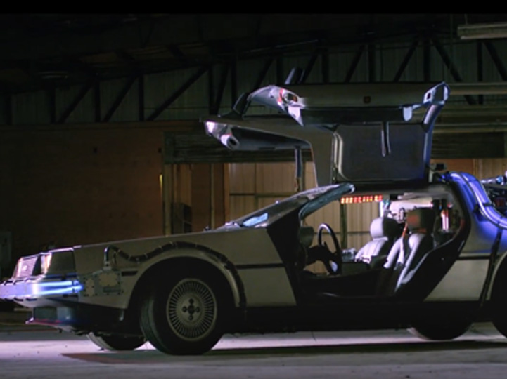 DeLorean Wings Up