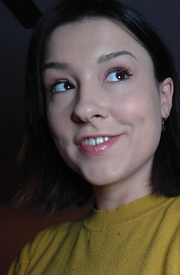 Selfie Short Hair.jpg