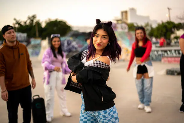 danser-reggaeton.webp