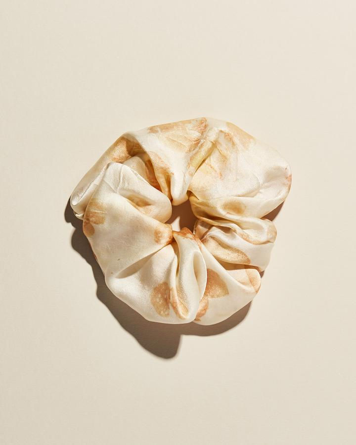 Thumbnail: Eloise Panetta Silk Scrunchie in Coral