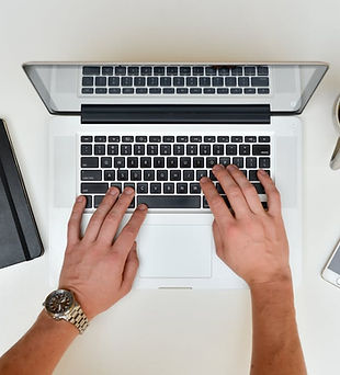 Arbeit am Laptop