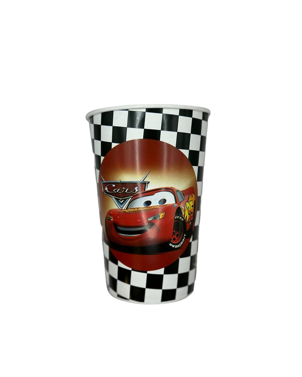 Şimşək Makkuin (Lightning McQueen) rəsmi və "Cars" yazısı olan uşaq partiləri üçün tematik popkorn qabı.