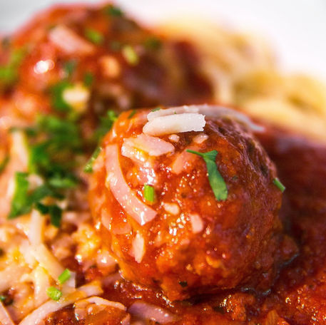 Pasta con Albóndigas