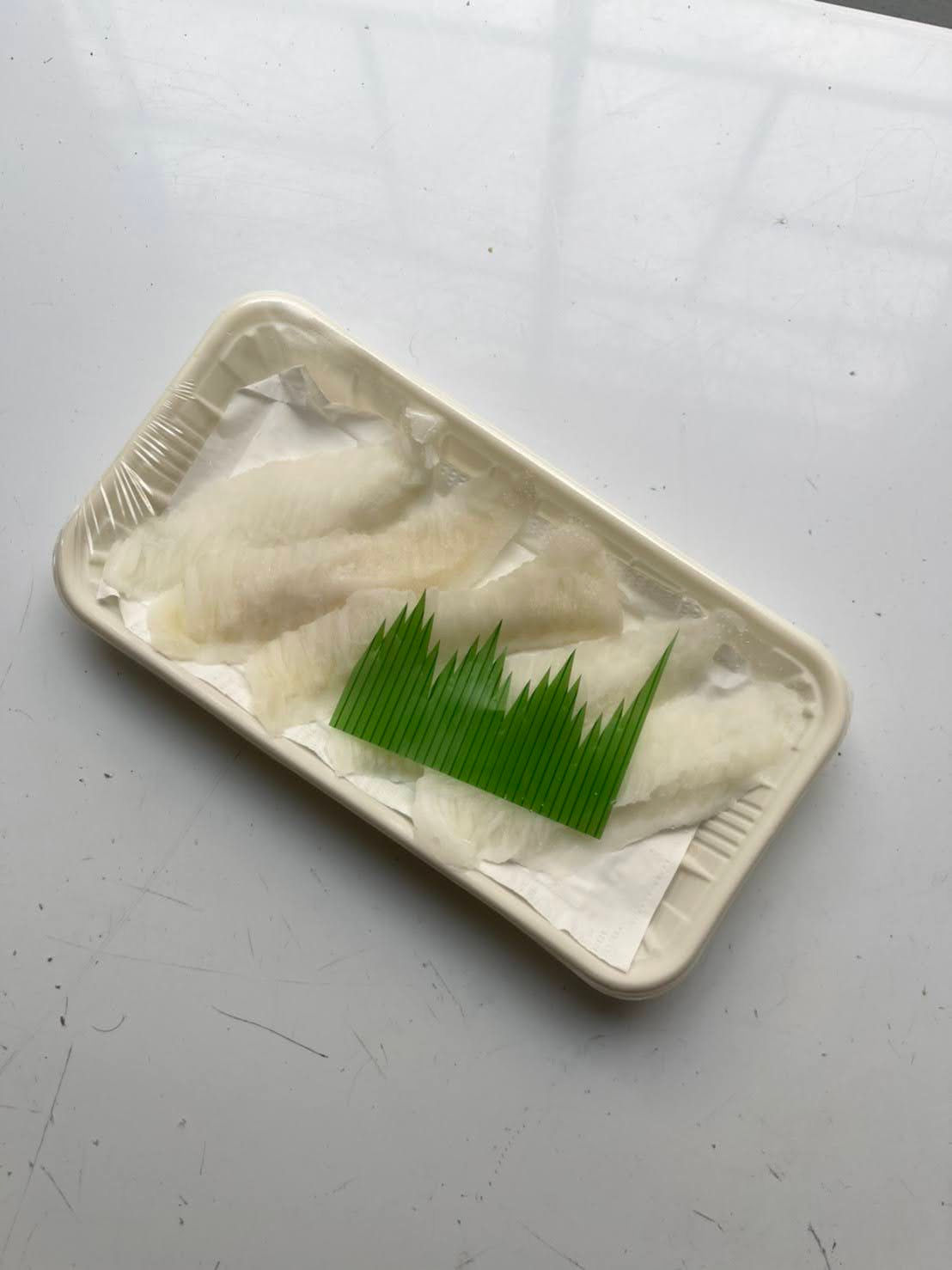 Hirame Engawa 5rebanadas 60g グリーンランド産 ひらめ えんがわ 5枚(約60g) PQT