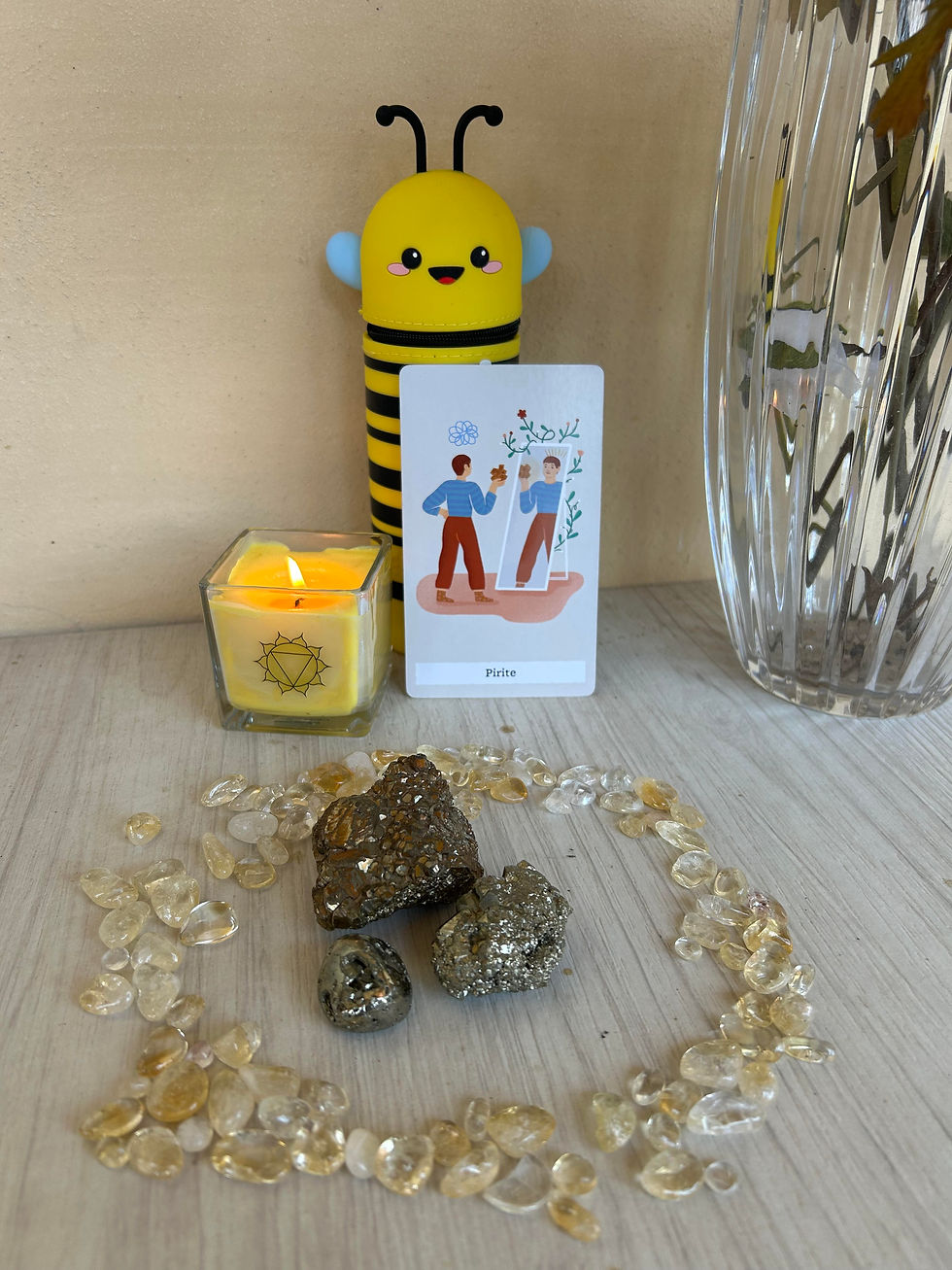 Altare con chips di Quarzo citrino e Pirite