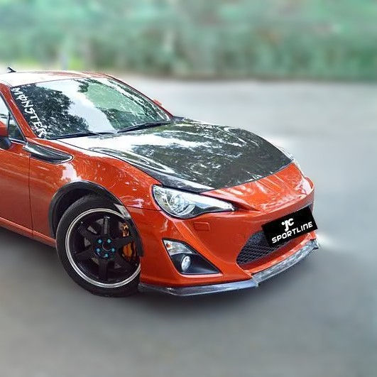 TOYOTA 86 / SUBARU BRZカーボン・フロントリップスポイラー