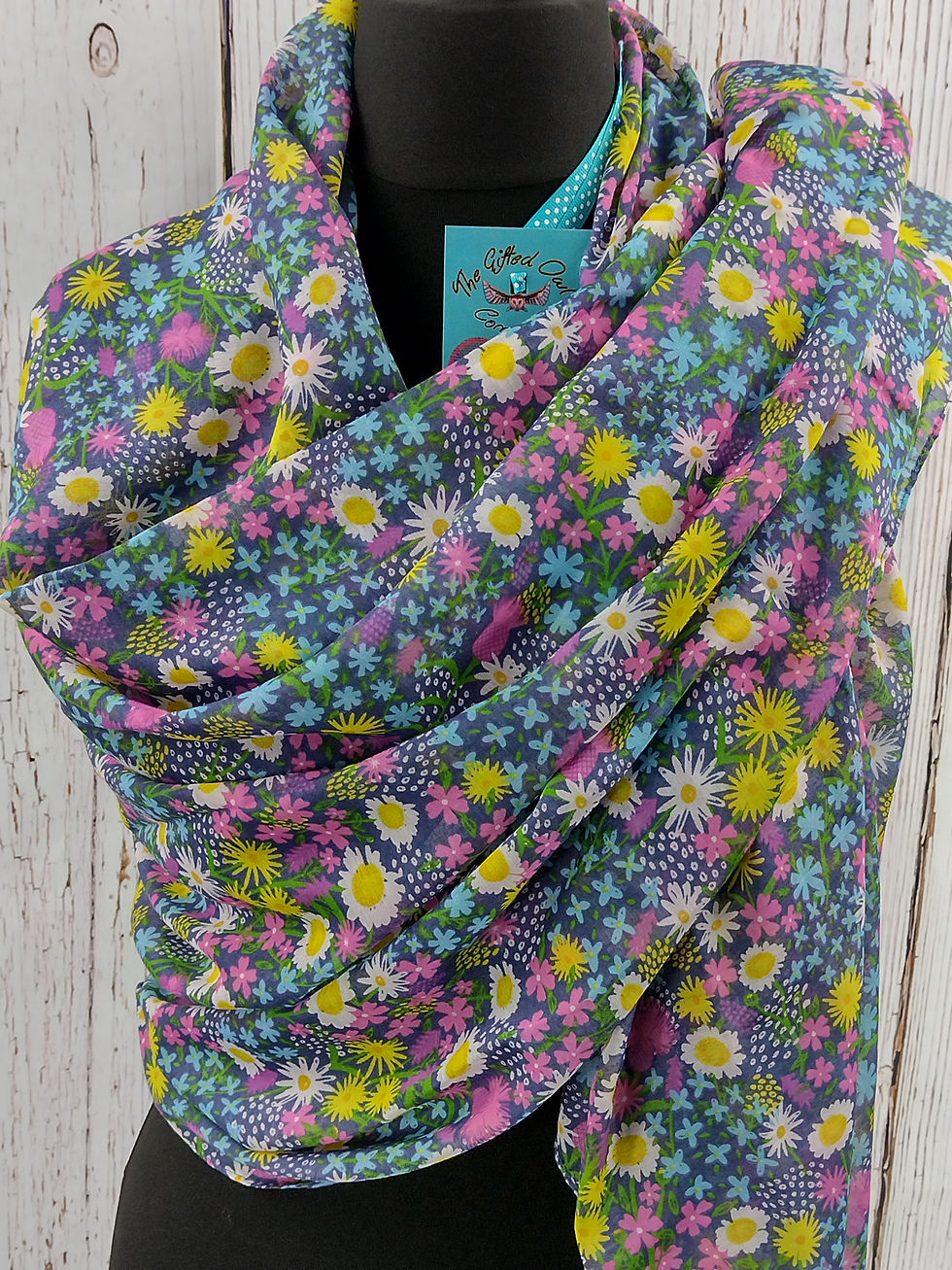 Thumbnail: WOMEN'S WILD FLOWER DAISY MEADOW SCARF - LAVENDER GREY     GREY