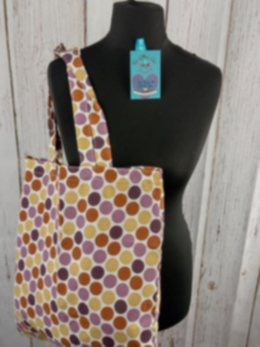 WOMEN'S BRIGHT AS A BUTTON FOLDING SHOPPING BAG - RUST