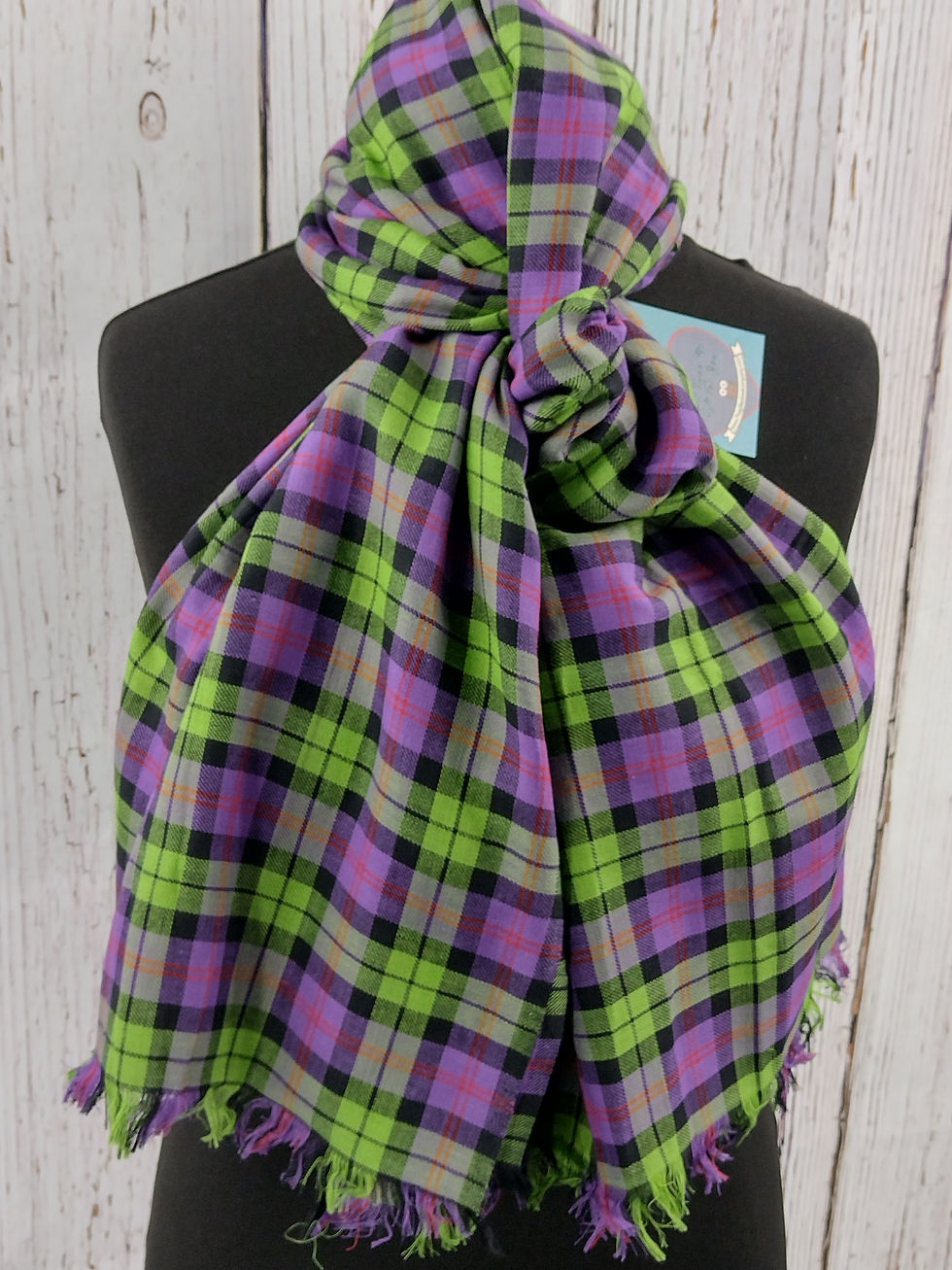 Thumbnail: WOMEN'S ZANGENBERG COTTON TARTAN SCARF - PURPLE GIFT WRAP/BOX