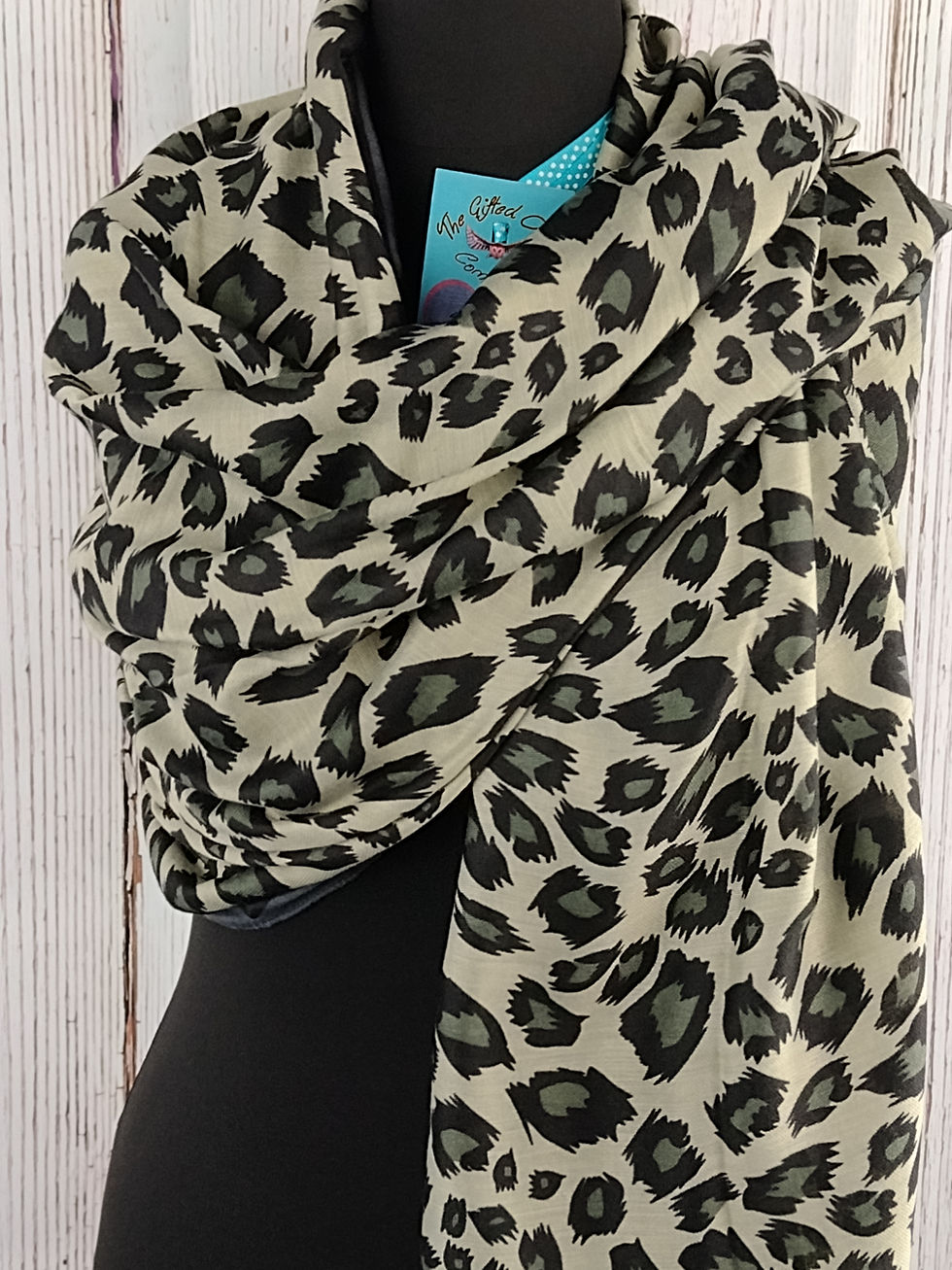 Thumbnail: WOMEN'S WILD CAT LEOPARD PRINT SCARF - GREY GIFT WRAP/BOX
