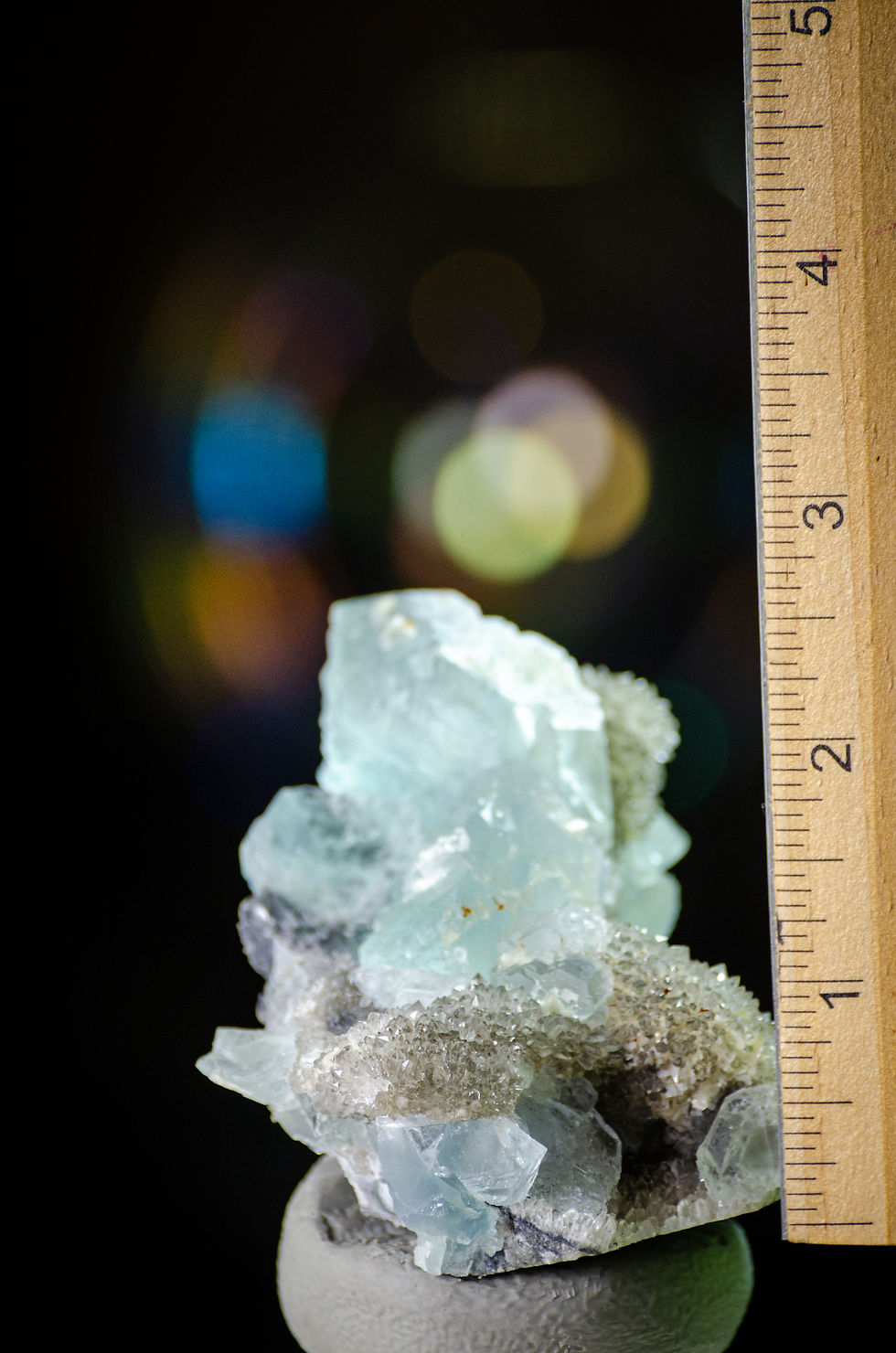 Thumbnail: Quartz and Fluorite