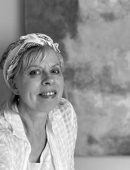 Tracey Maroni bio pic.jpg