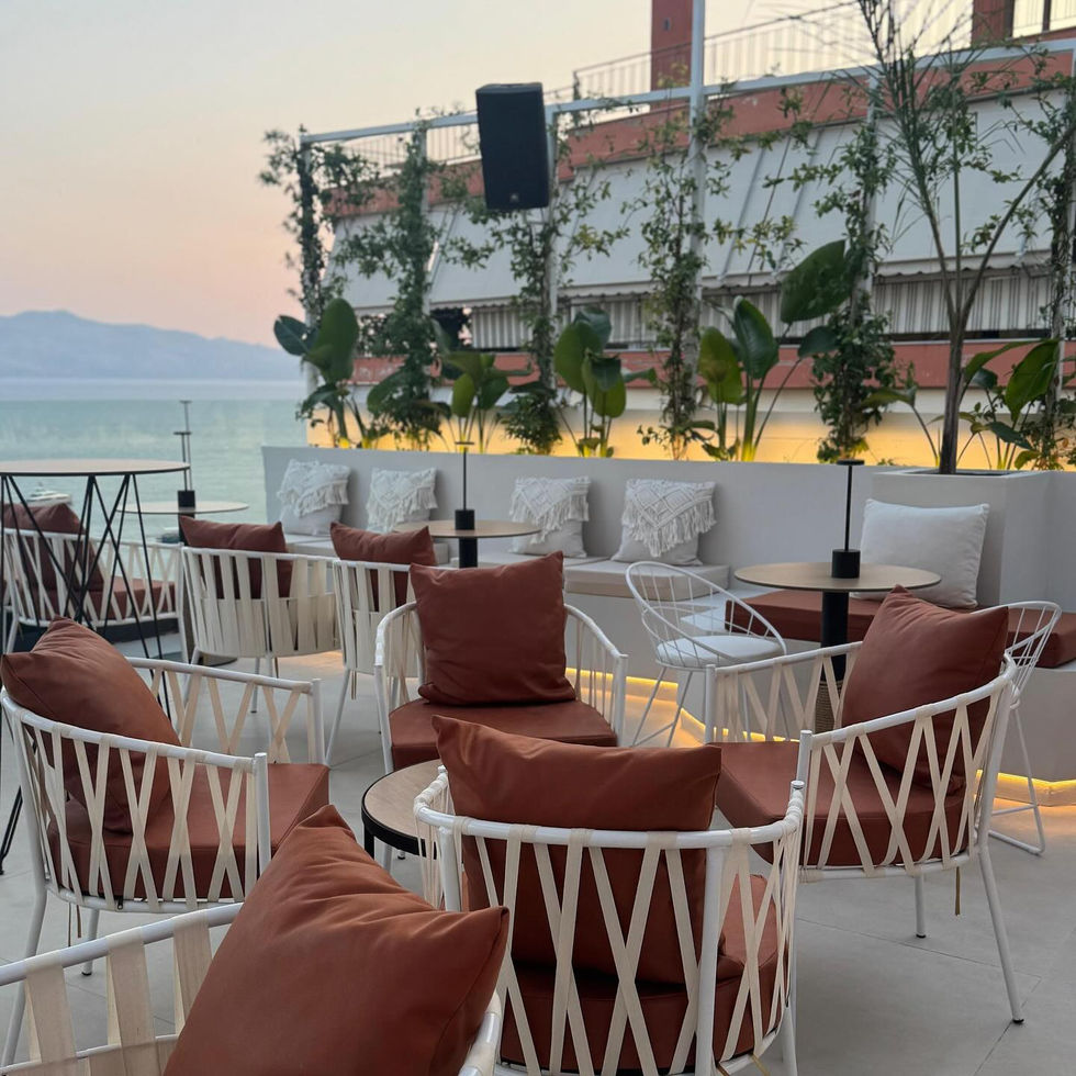 Rooftop Lounge 