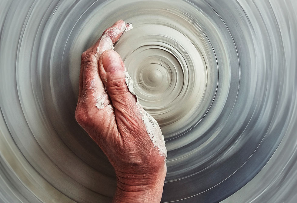 Majan Hand drejskiva kopiera_edited.jpg
