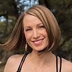 Lizzie Brooks Headshot