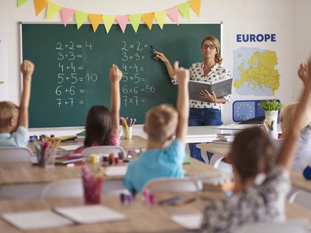 Expert recommends relaxing Illinois teacher requirement to address shortage