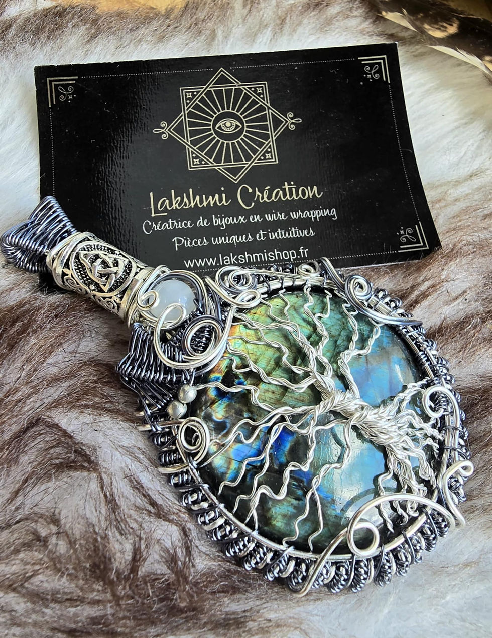 Miniature : Talisman Yggdrasil Labradorite, Pierre de lune et Triquetra 