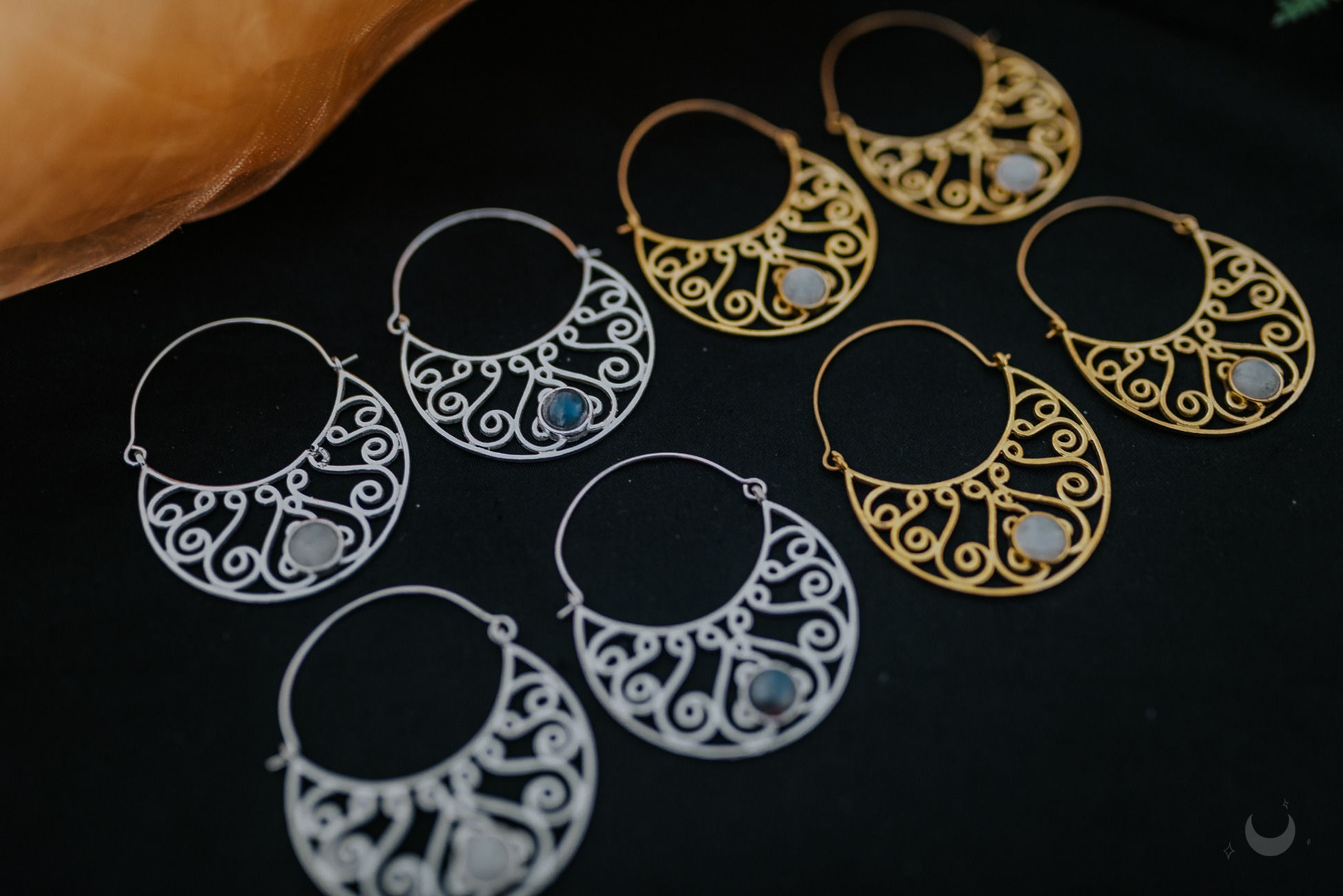 Boucles d'oreilles demi lune doré ou argenté