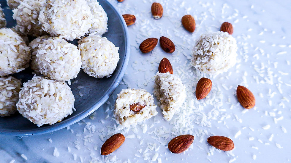 Kokos Beauty Balls - die gesunde Raffaello Alternative #delicious #dessert #snack #balls #energyballs #raffaello #healthy #gesund #recipe #rezept #easy #quick #snacking #vegan