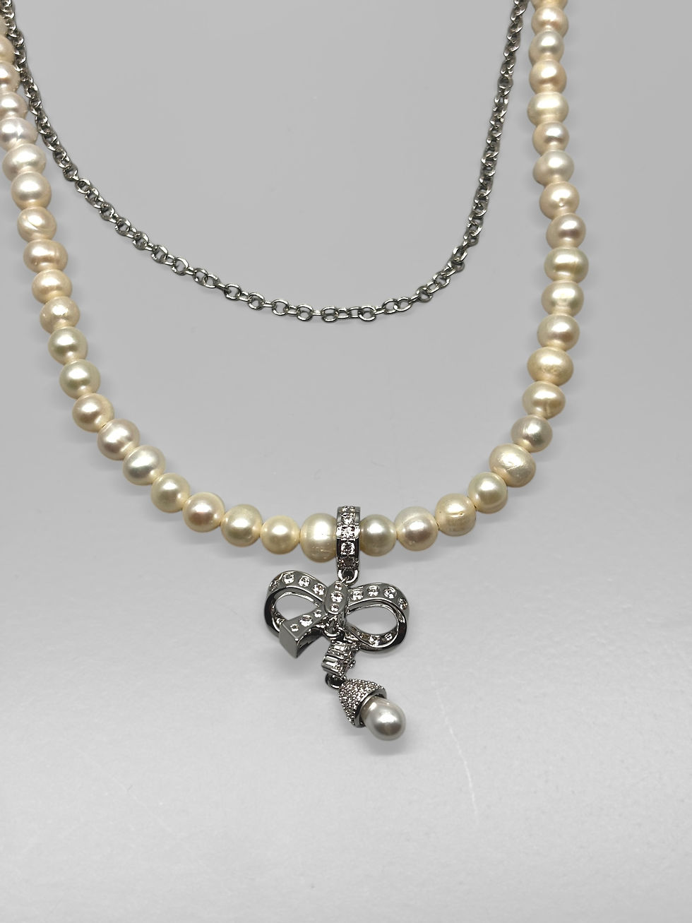 Thumbnail: AELRINDEL LAYERED PEARL NECKLACE