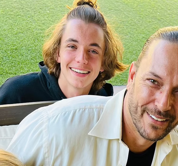 Jayden n Kevin Federline by Erbil Gunasti at Daily Mail.jpg