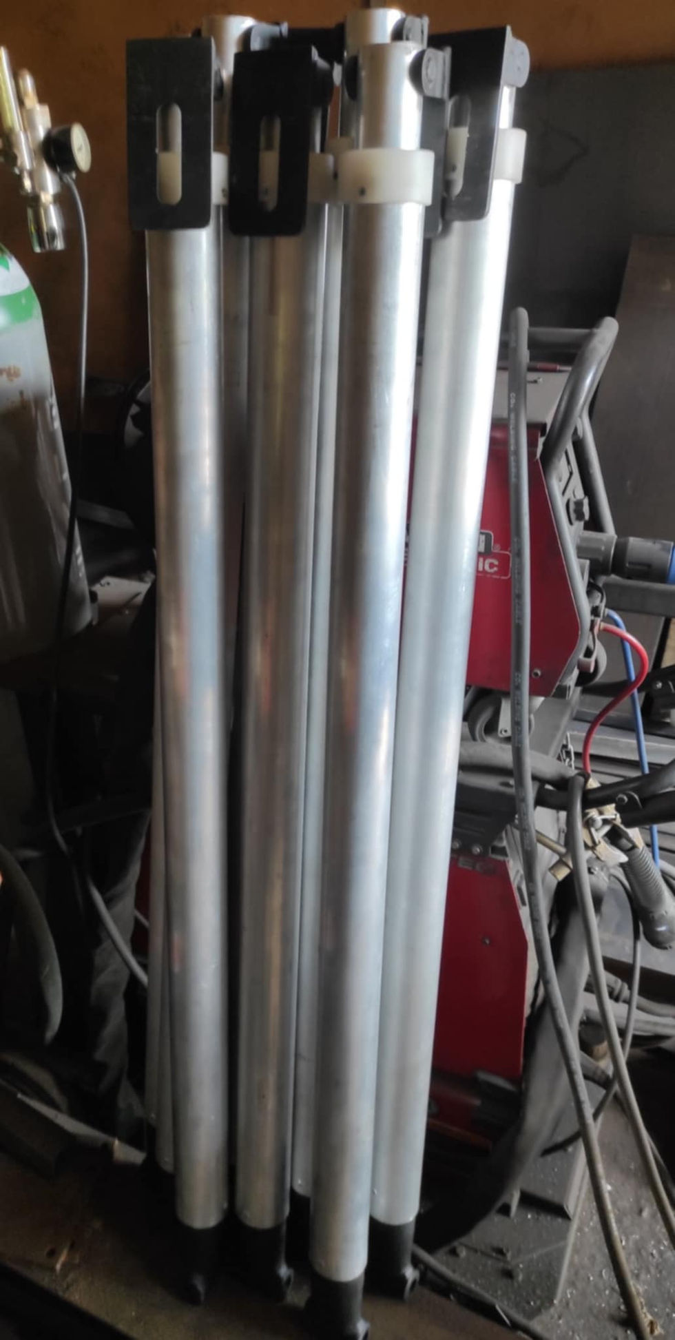 Nestandartiniai aliuminiai įrankiai ir pramoninės detalės. Profesionalus aliuminio virinimas ir įrankių gamyba pagal užsakymą – Metalkonsul.