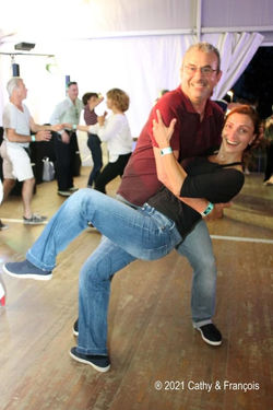 JJ et Sophie Danse les Tours