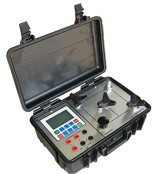 HIGH PRECISION PORTABLE PRESSURE CALIBRATORS