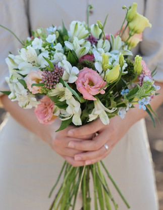 נועה בר Late Bloomer