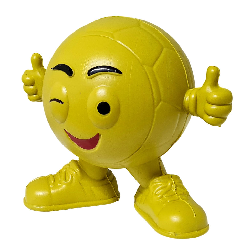 Figura sonriente de balón de fútbol