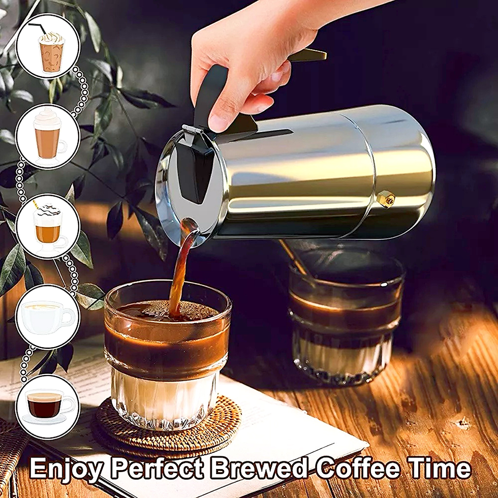 Cafetera vertiendo café en taza: disfrute de un café perfecto