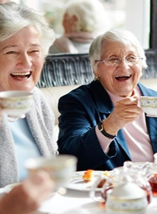 Le repas en ehpad sont considérés commdes des soins.
