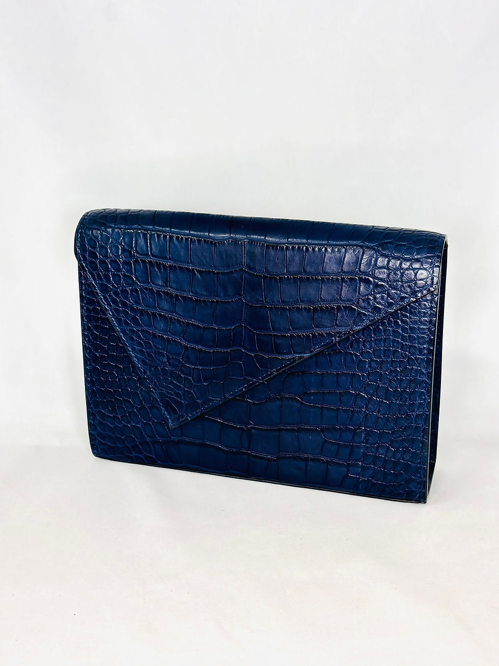 Thumbnail: AssymetriK Clutch Croc