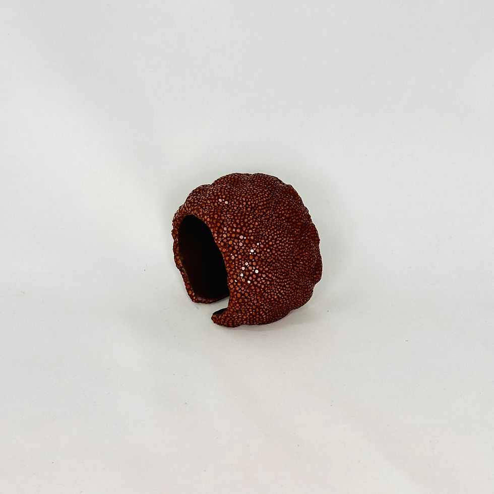 Thumbnail: Diamond Pad Cuff