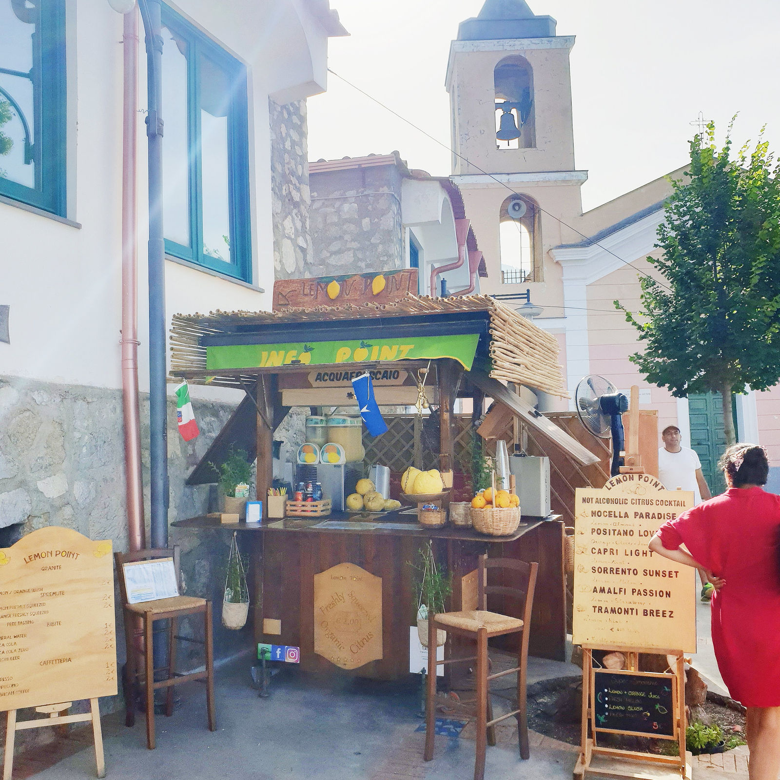 Positano hiking lemon stand