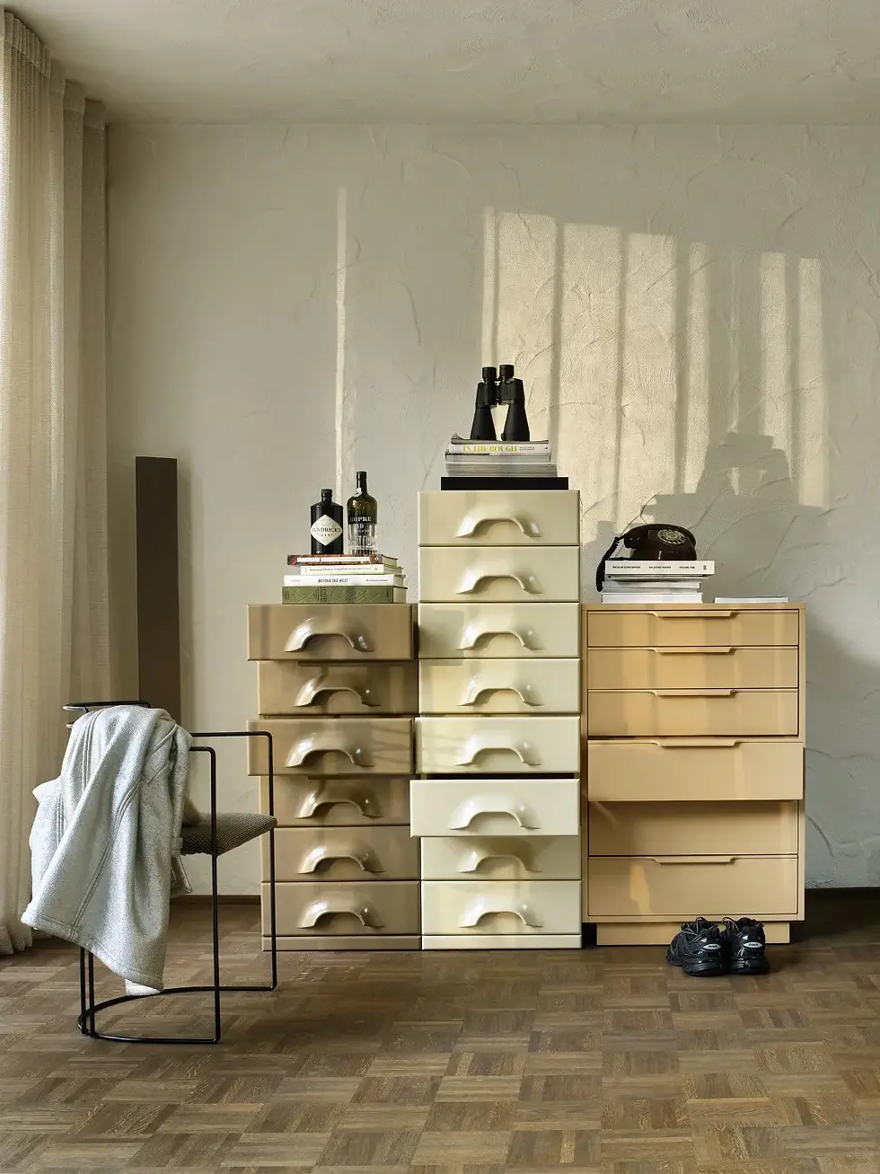Miniature : Commode / Chest of 6 drawers