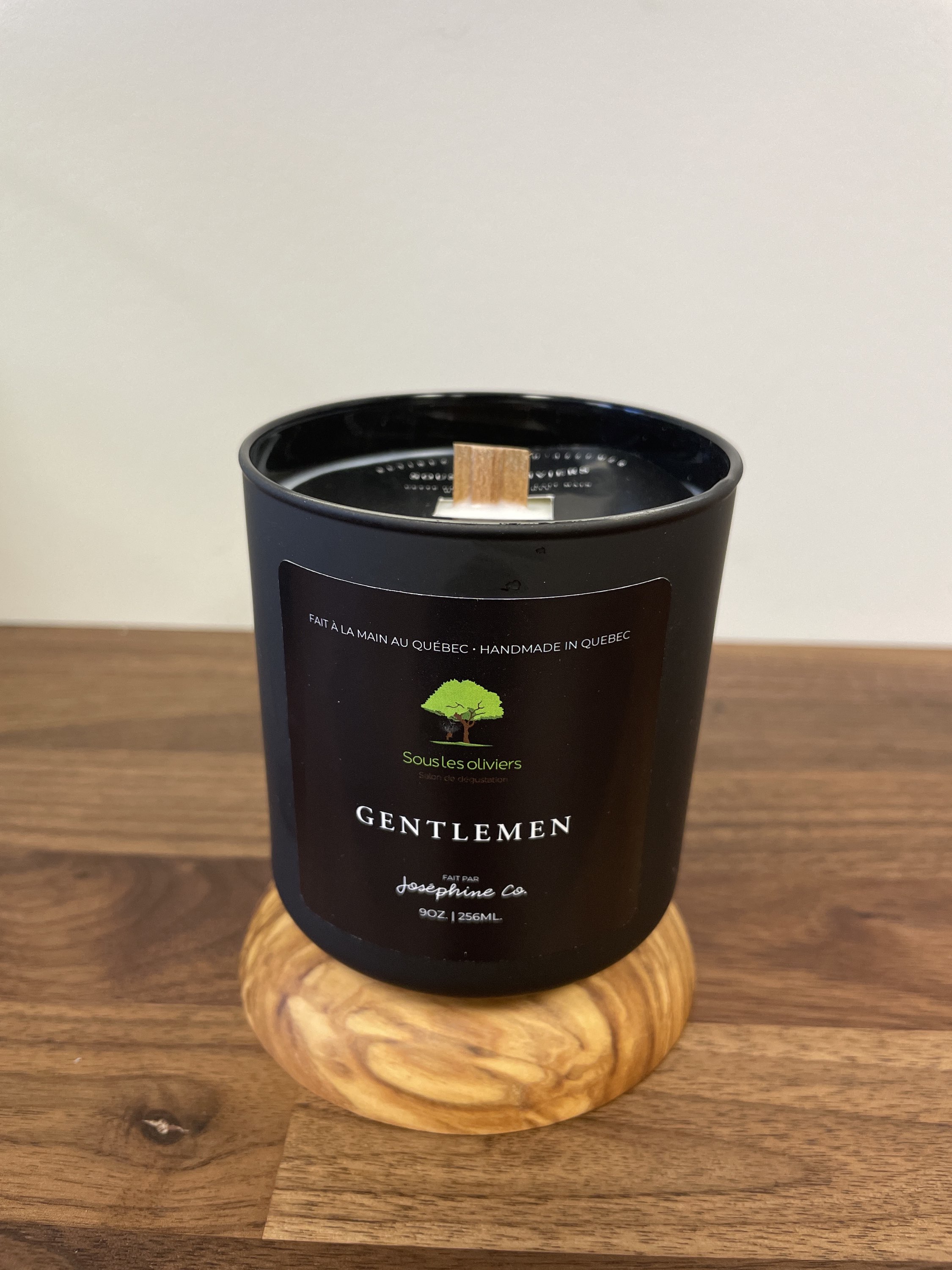 Chandelle Gentlemen Noir mat 9 oz mèche bois