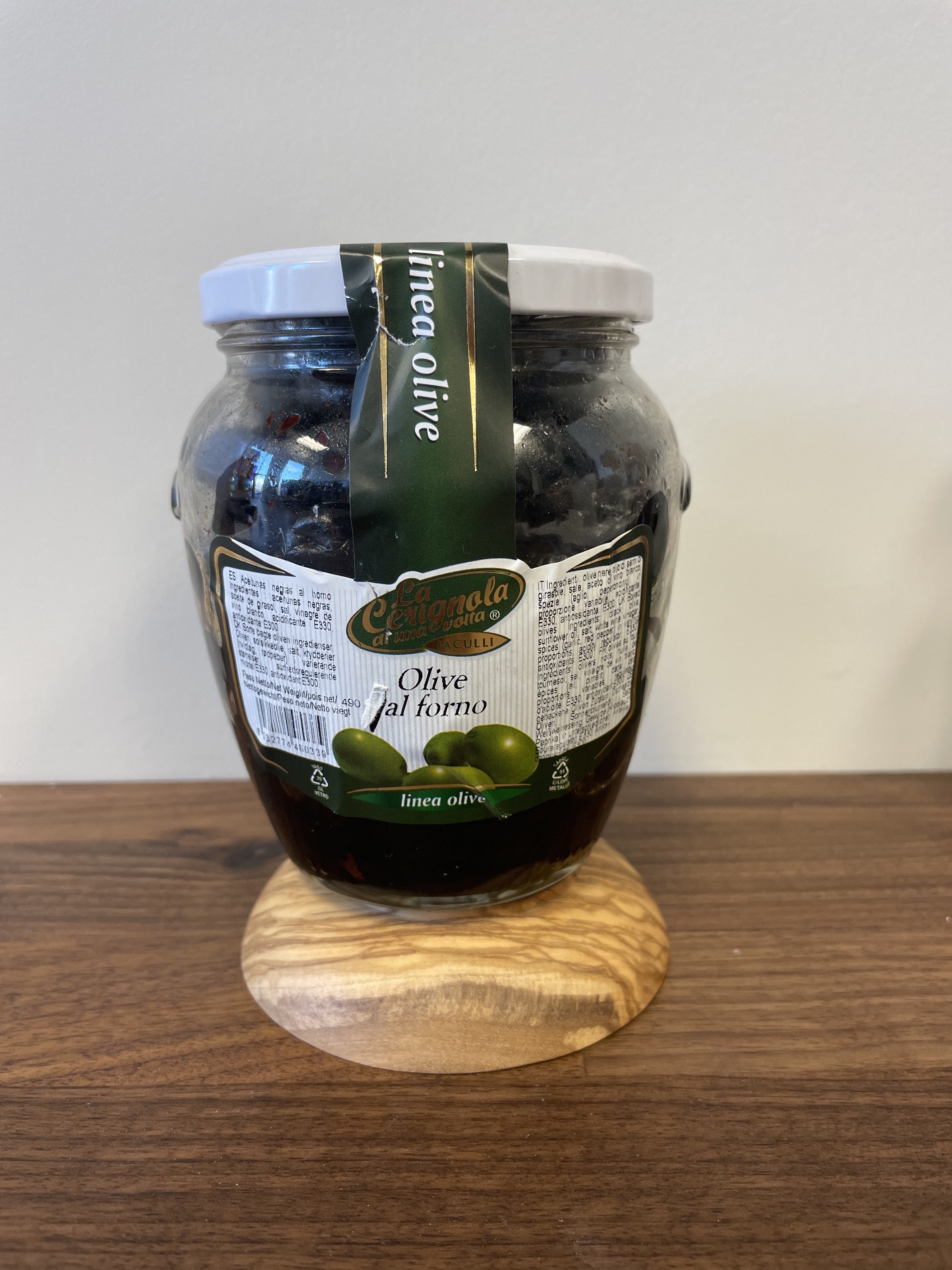 La cerignola olives noires al forno dans l'huile de tournesol 580ml
