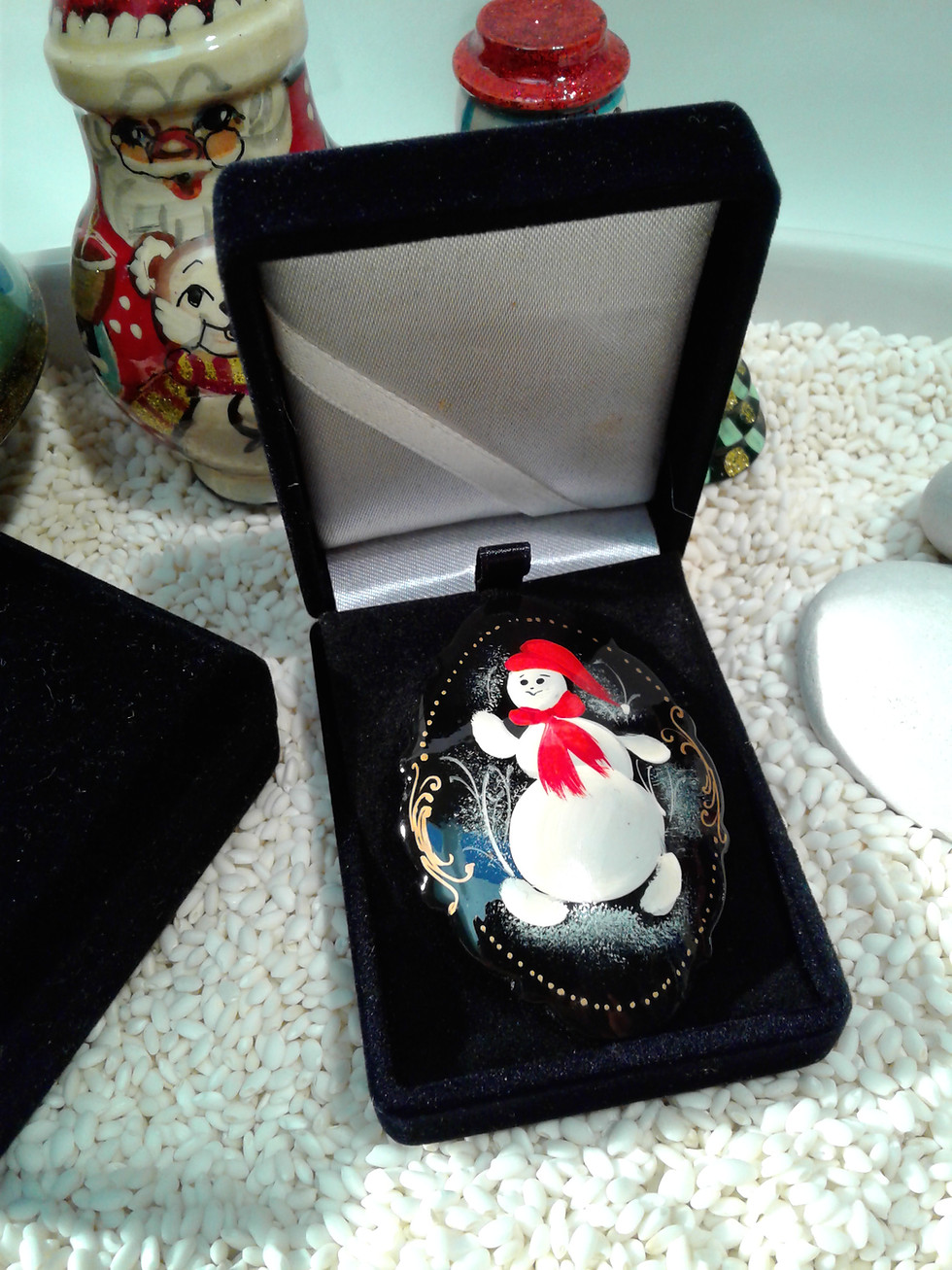 Thumbnail: Snow man Russian Lacquer Pin