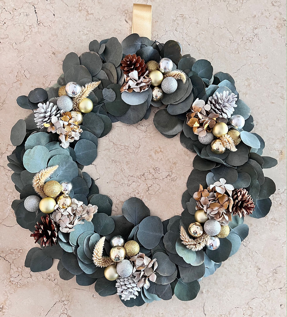 Corona dólar sílver esferas y piñas