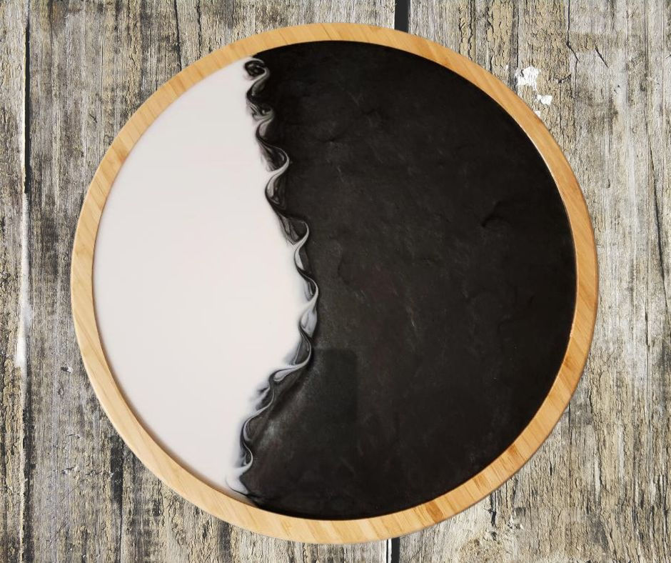 Thumbnail: Lazy Susan in Black and White