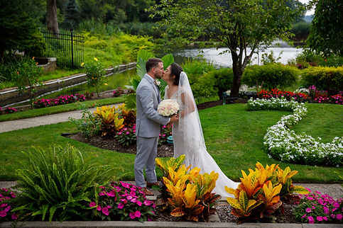 The Knot Wedding Photographer