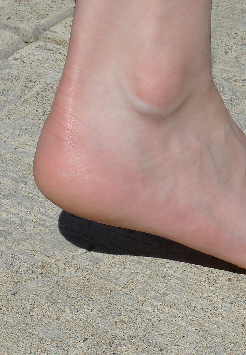 Girls_heel.jpg