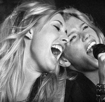 Donation of a one-month music scholarship