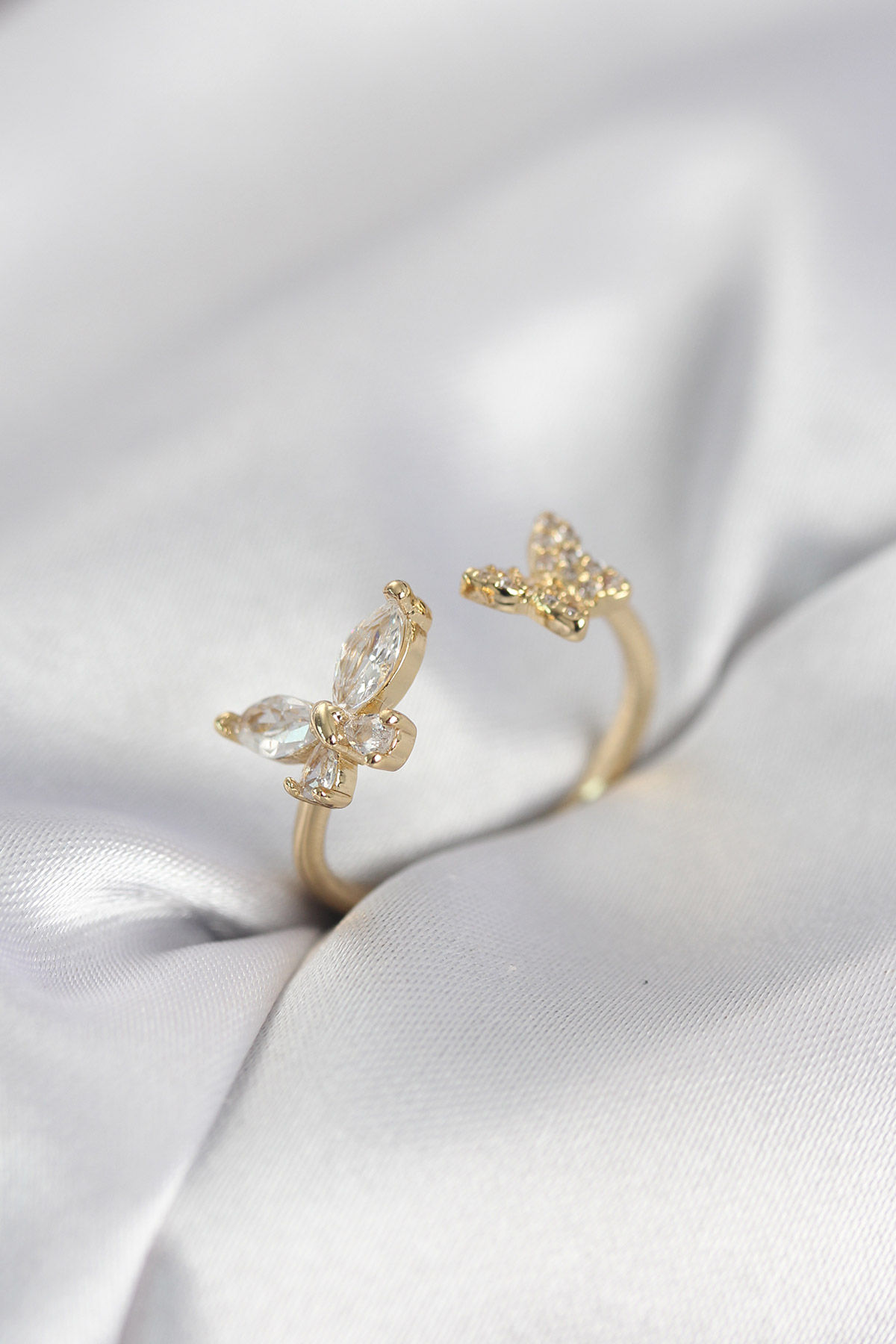 Kelebek Model Zirkon Taşlı Gold Renk Yüzük