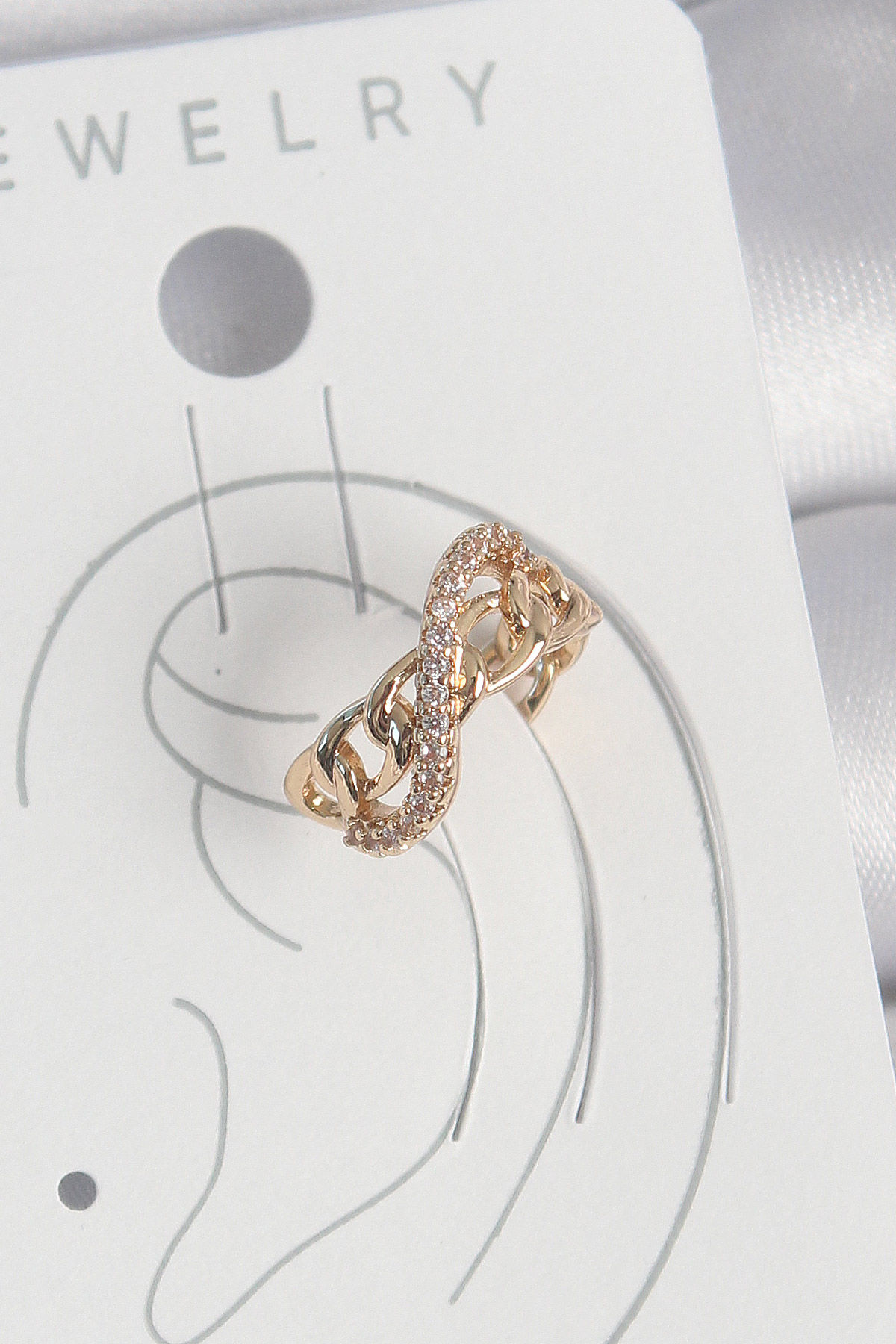 Gold Renk Zirkon Taşlı Sonsuzluk Zincir Model Kıkırdak Küpe