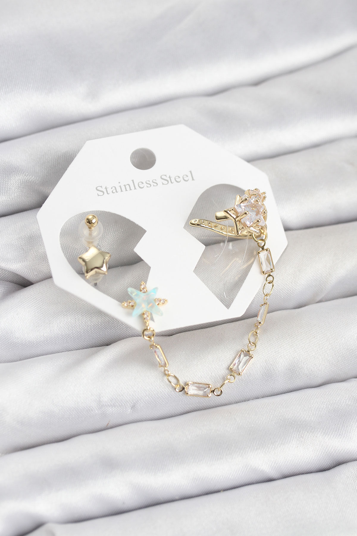 Yıldız Model Gold Renk Zincir Bağlantılı Ear Cuff Küpe Seti
