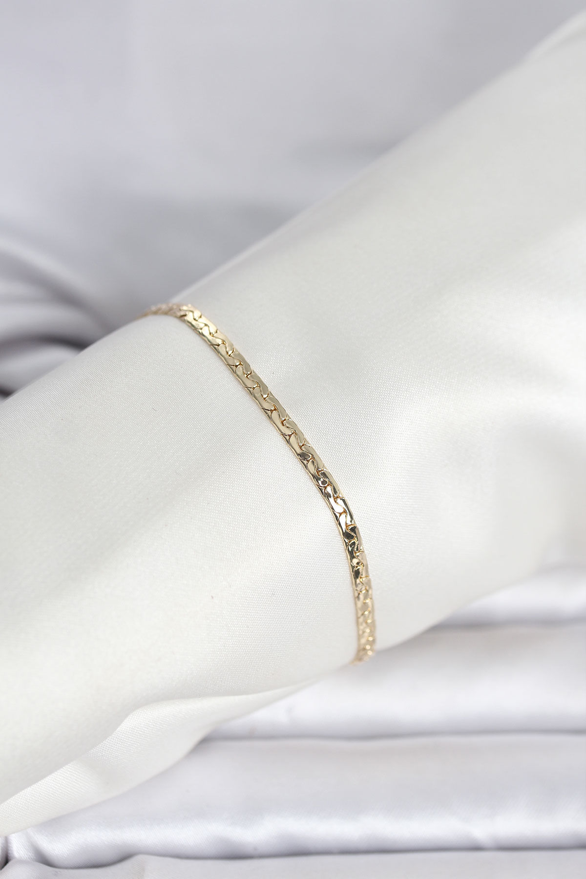 Gold Renk Yassı Ezme Zincir Model Bileklik