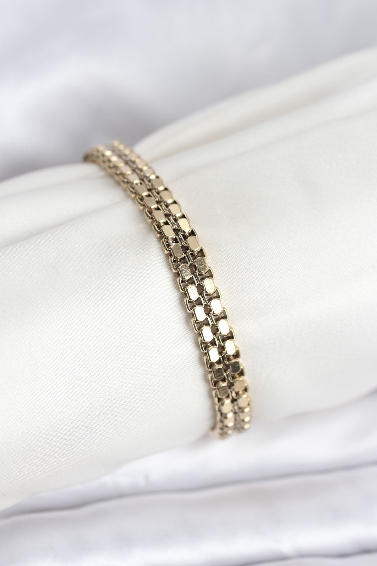 Çelik Gold Renk Bileklik